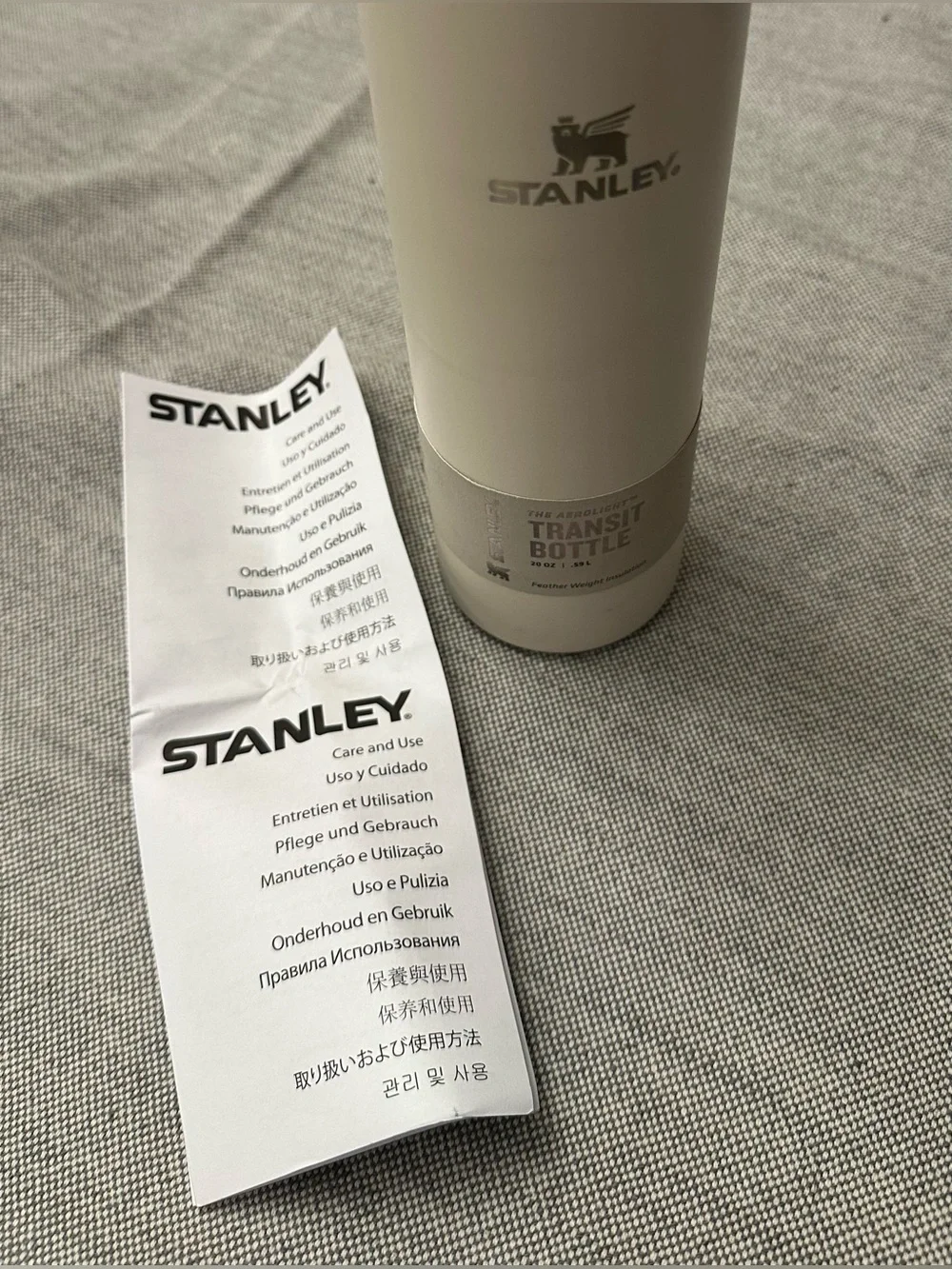 BNWT- Stanley off-white- Insulated 20oz. Transit Bottle w/Book Graphic/Quote - Picture 12 of 12